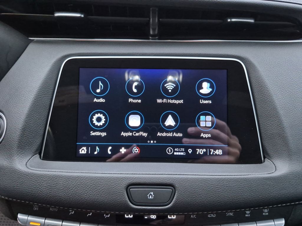 2023 Cadillac XT4 Premium Luxury