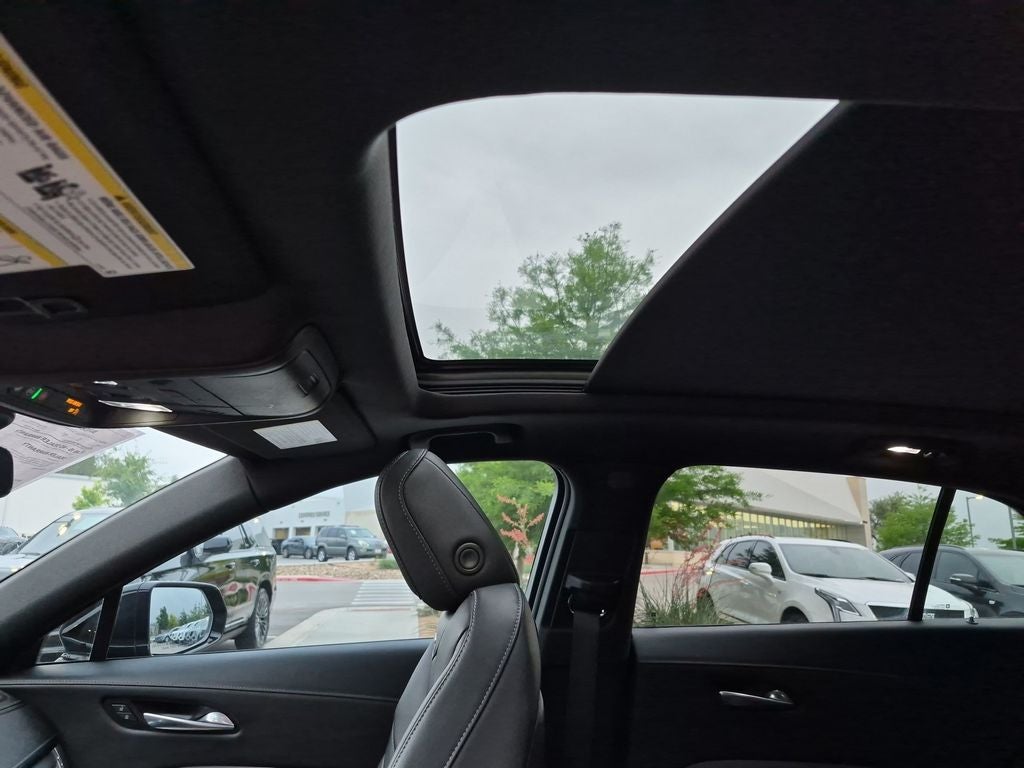 2023 Cadillac XT4 Premium Luxury