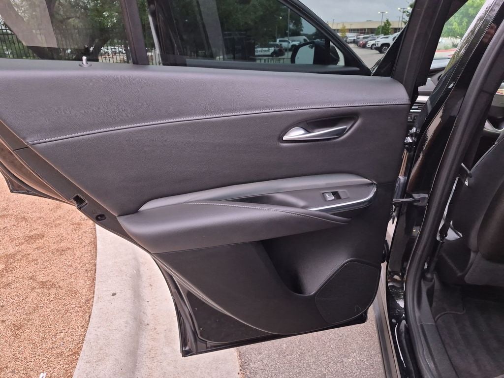 2023 Cadillac XT4 Premium Luxury