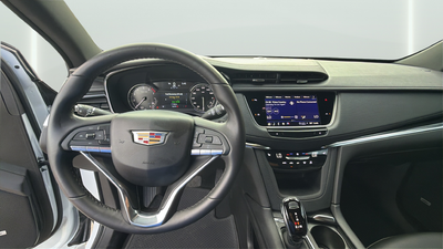 2024 Cadillac XT6 Luxury