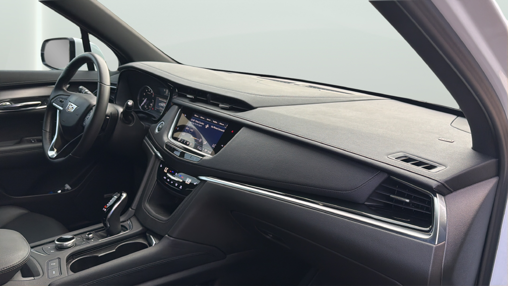 2024 Cadillac XT6 Luxury