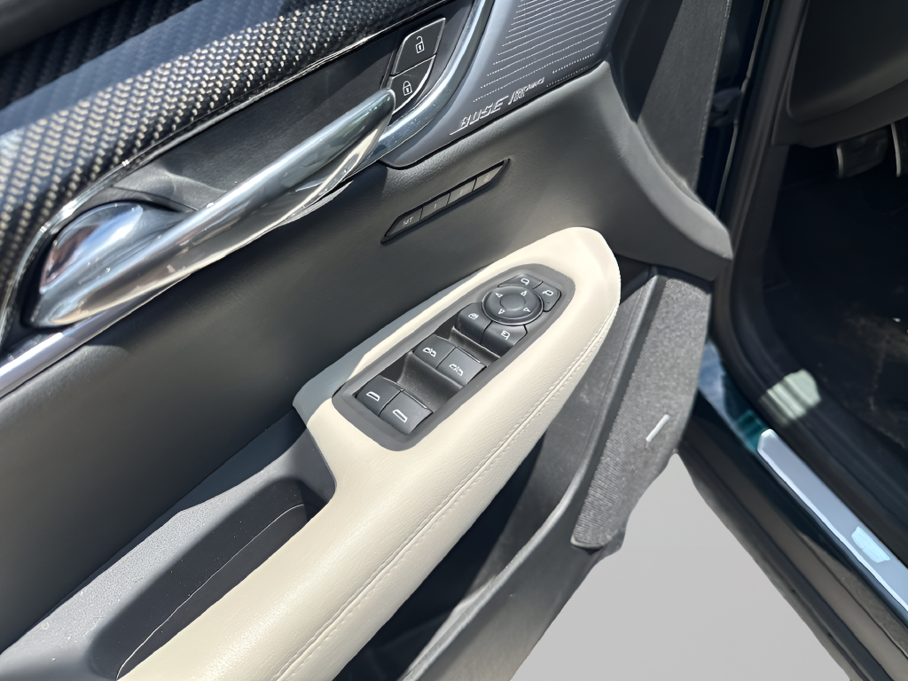 2025 Cadillac XT6 Sport