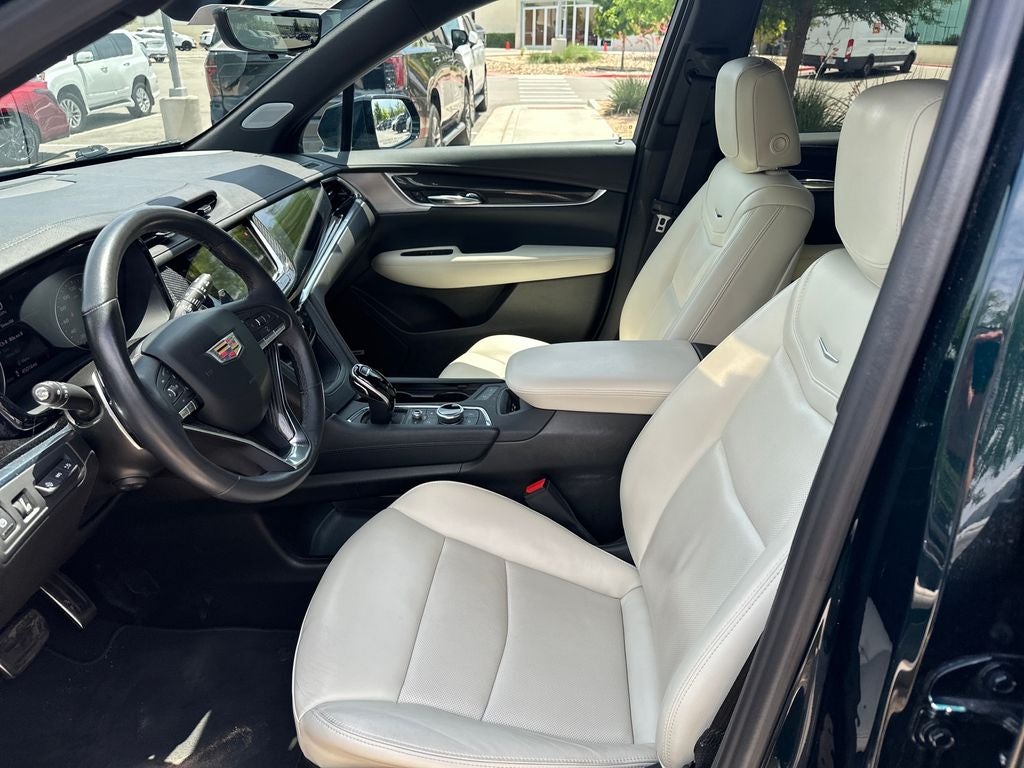 2025 Cadillac XT6 Sport