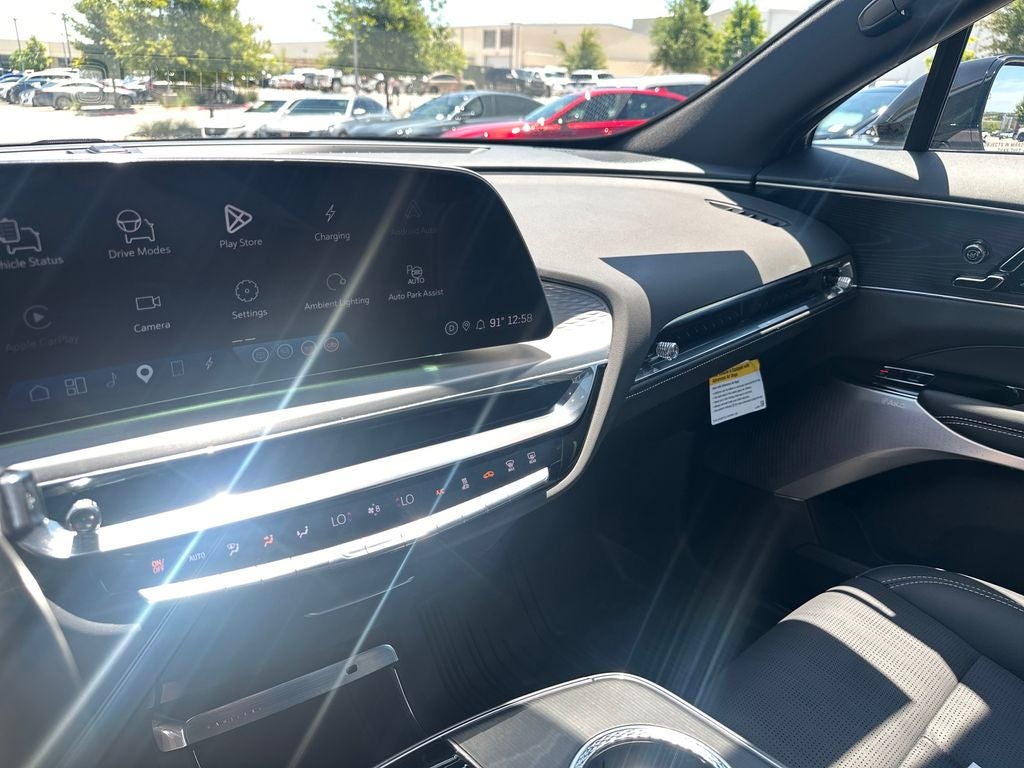 2025 Cadillac LYRIQ Luxury