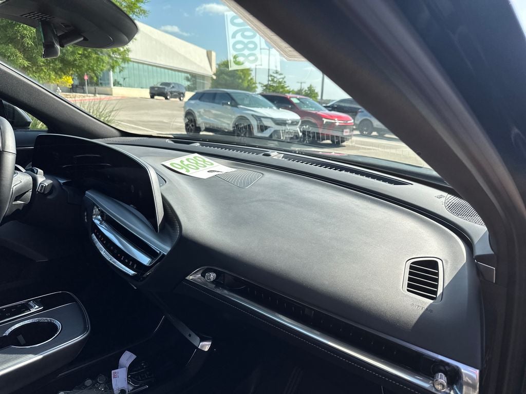 2024 Cadillac LYRIQ Sport