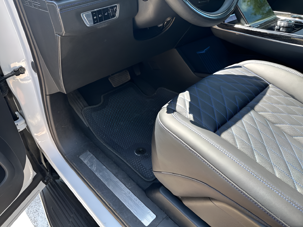2026 Cadillac ESCALADE IQL Luxury