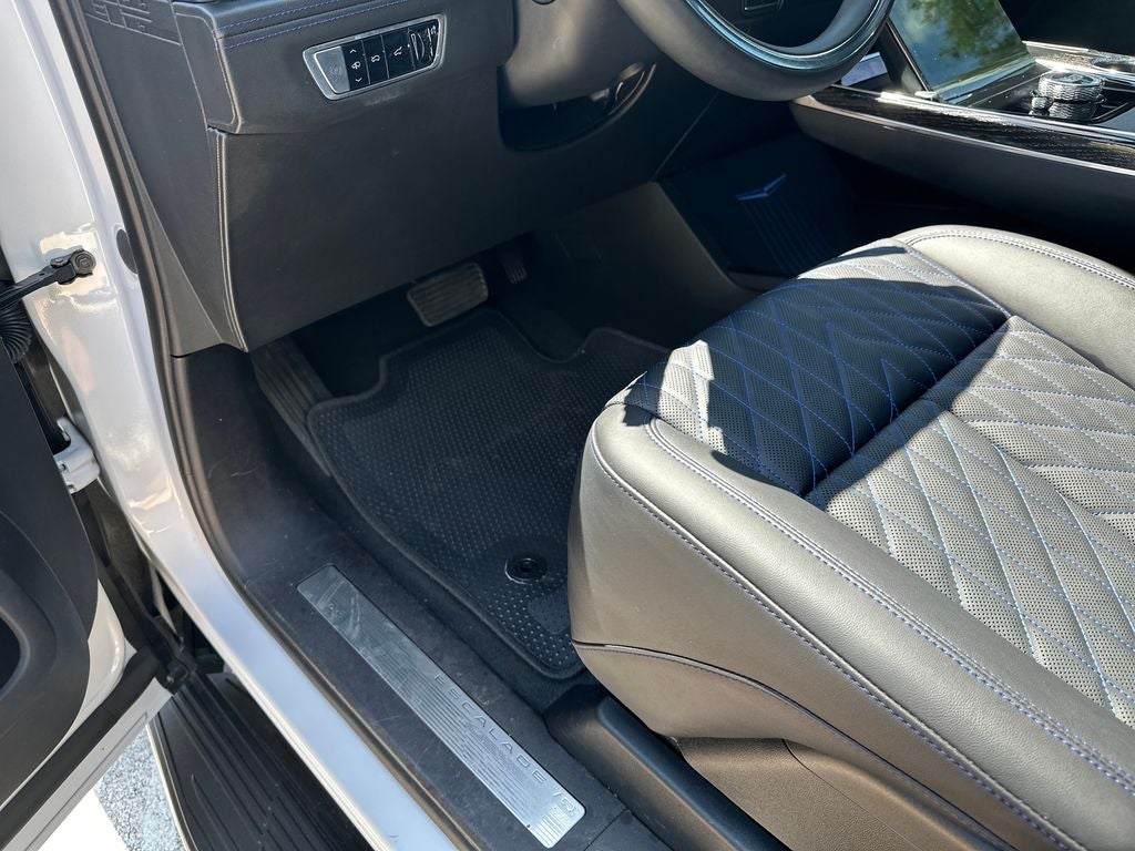 2026 Cadillac ESCALADE IQL Luxury