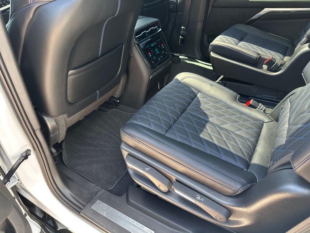 2026 Cadillac ESCALADE IQL Luxury