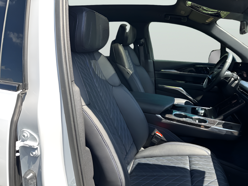 2026 Cadillac ESCALADE IQL Luxury