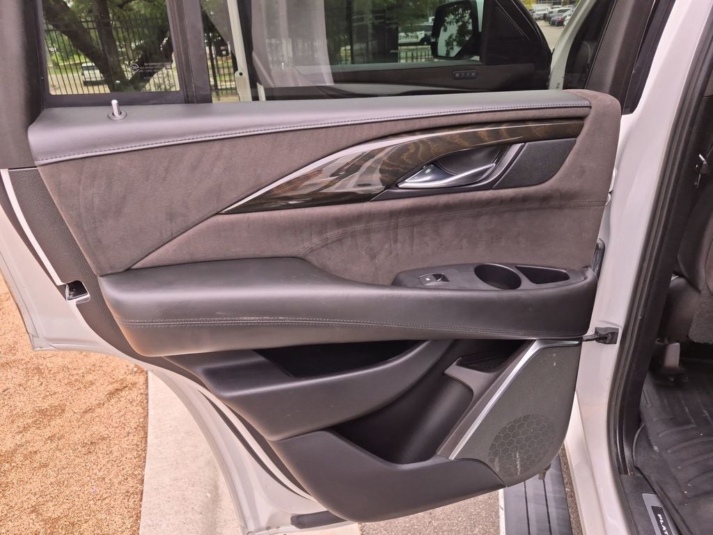 2018 Cadillac Escalade Platinum Edition