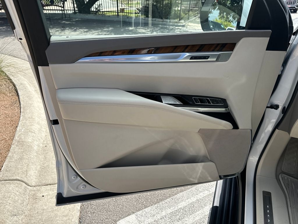 2025 Cadillac Escalade Sport Platinum