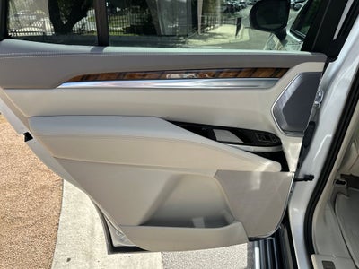 2025 Cadillac Escalade Sport Platinum