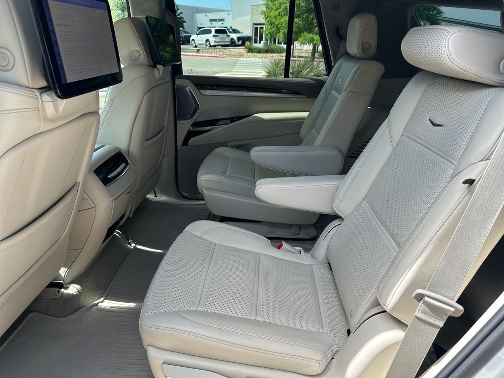 2025 Cadillac Escalade Sport Platinum