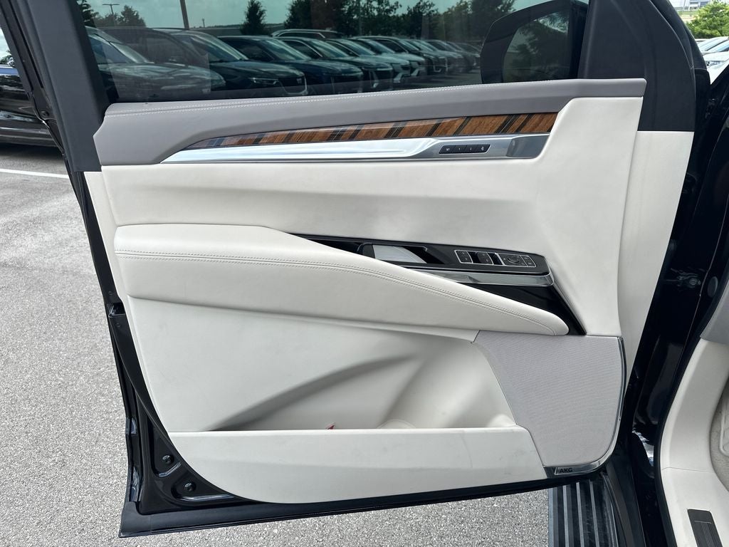 2025 Cadillac Escalade Premium Luxury Platinum