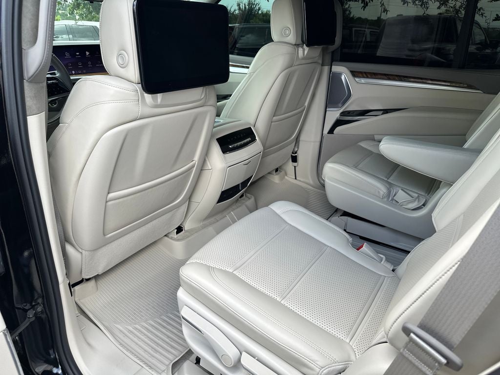 2025 Cadillac Escalade Premium Luxury Platinum