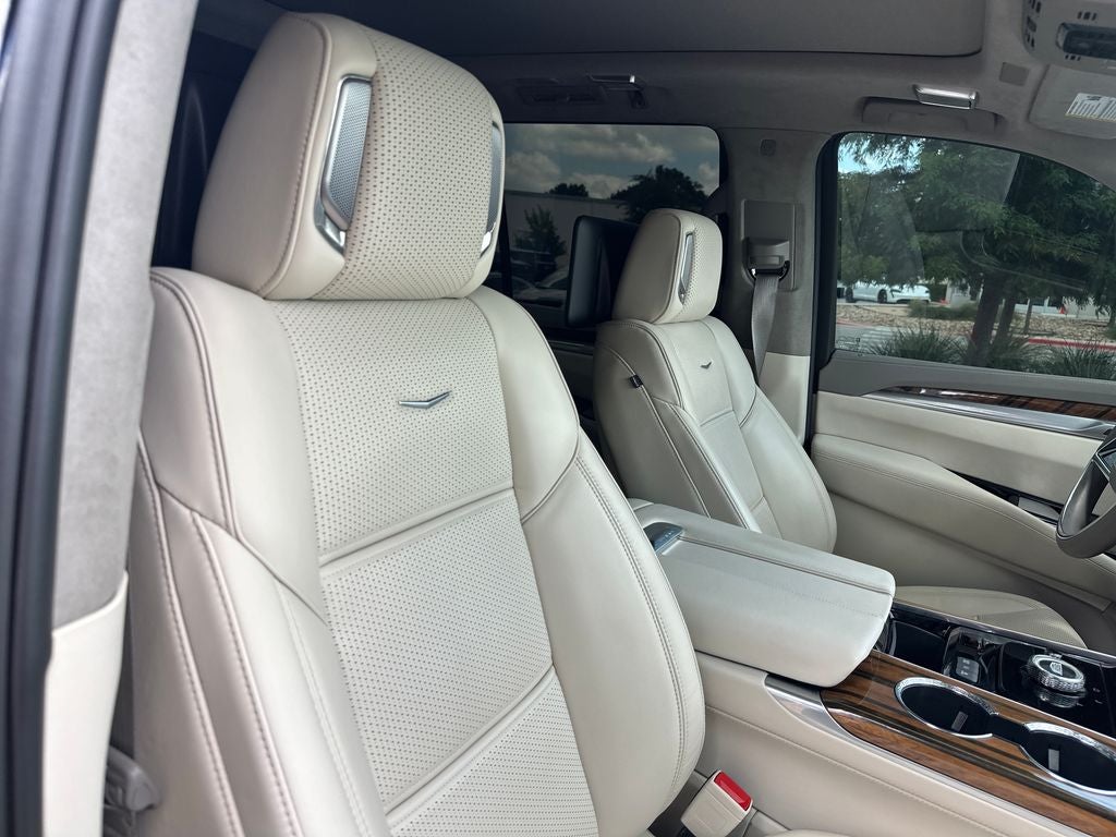 2025 Cadillac Escalade Premium Luxury Platinum