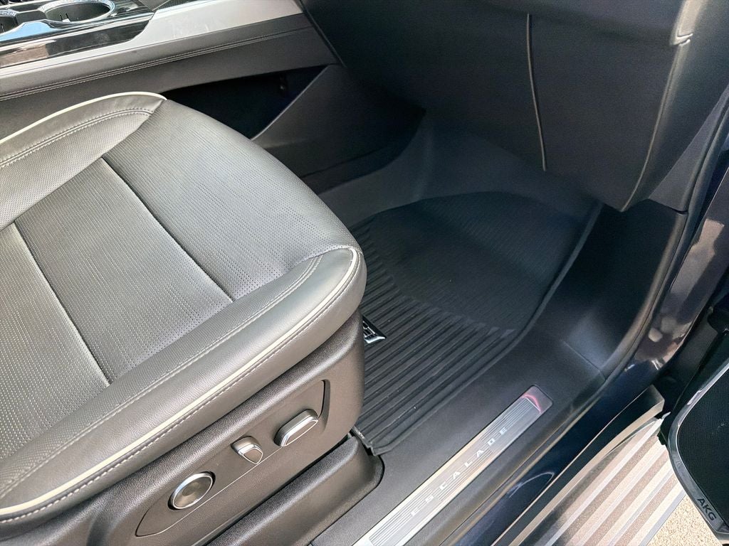 2025 Cadillac Escalade Sport