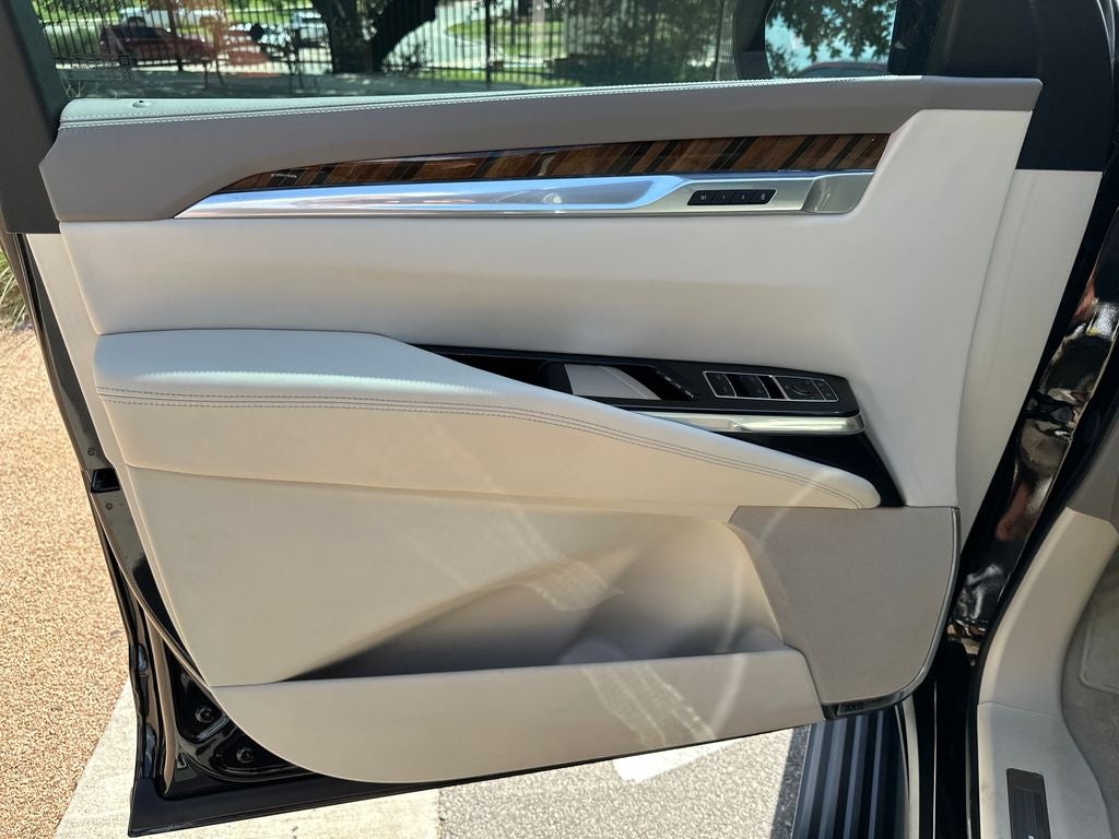 2025 Cadillac Escalade Sport Platinum