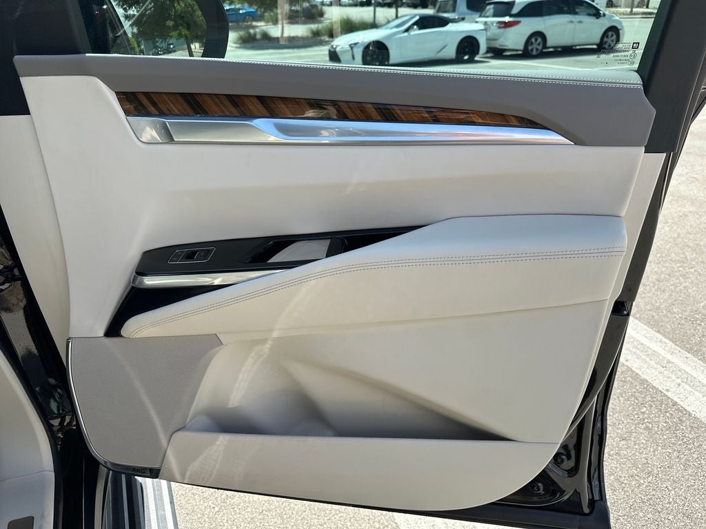 2025 Cadillac Escalade Sport Platinum