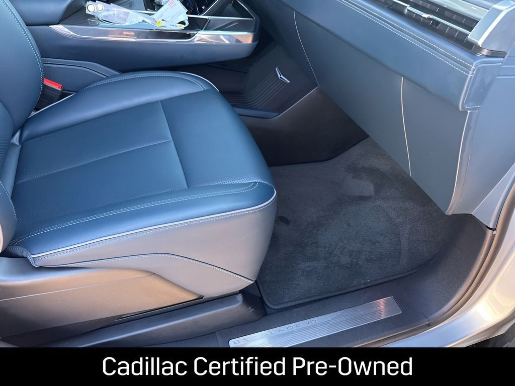2025 Cadillac ESCALADE IQ Luxury 2