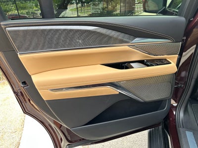 2025 Cadillac ESCALADE IQ Luxury 2