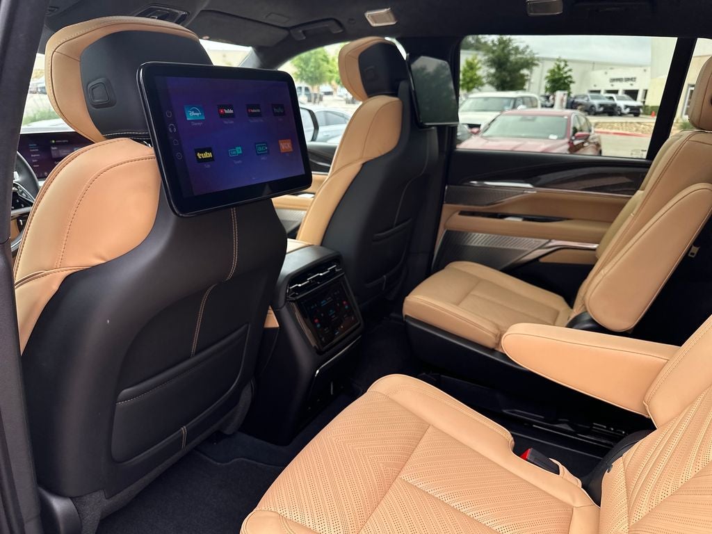 2025 Cadillac ESCALADE IQ Luxury 2