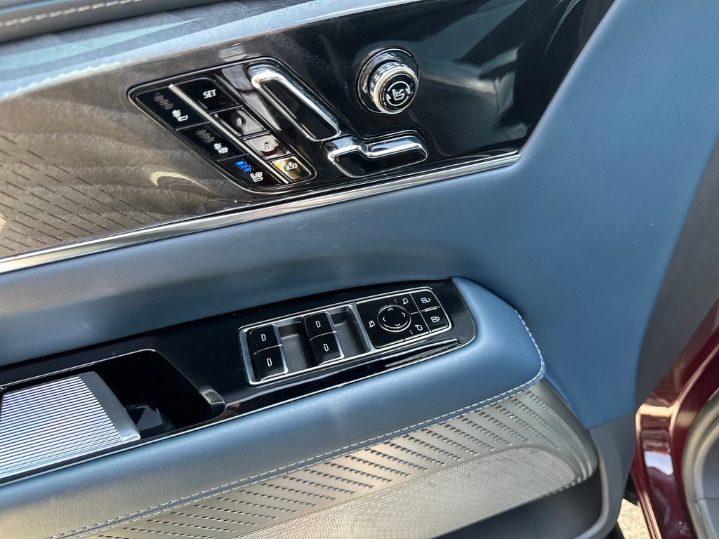 2025 Cadillac ESCALADE IQ Luxury 2