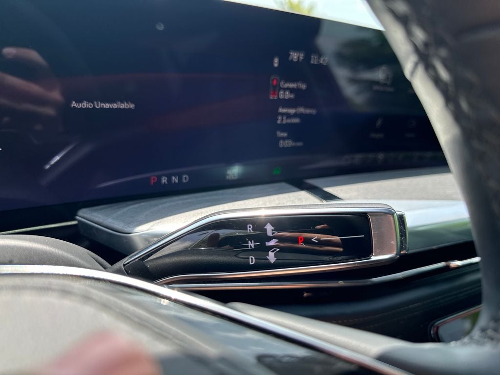 2025 Cadillac ESCALADE IQ Luxury 2