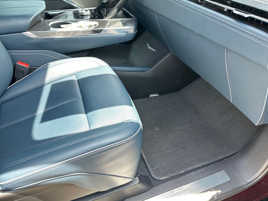 2025 Cadillac ESCALADE IQ Luxury 2