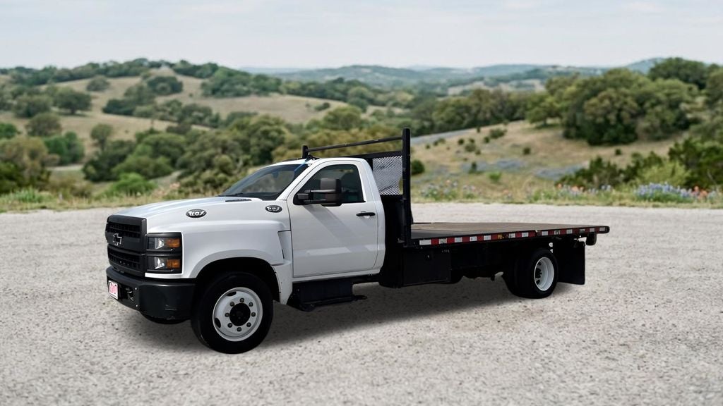 2022 Chevrolet Silverado 6500HD 1WT