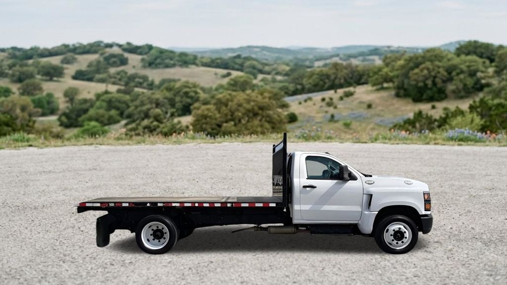 2022 Chevrolet Silverado 6500HD 1WT