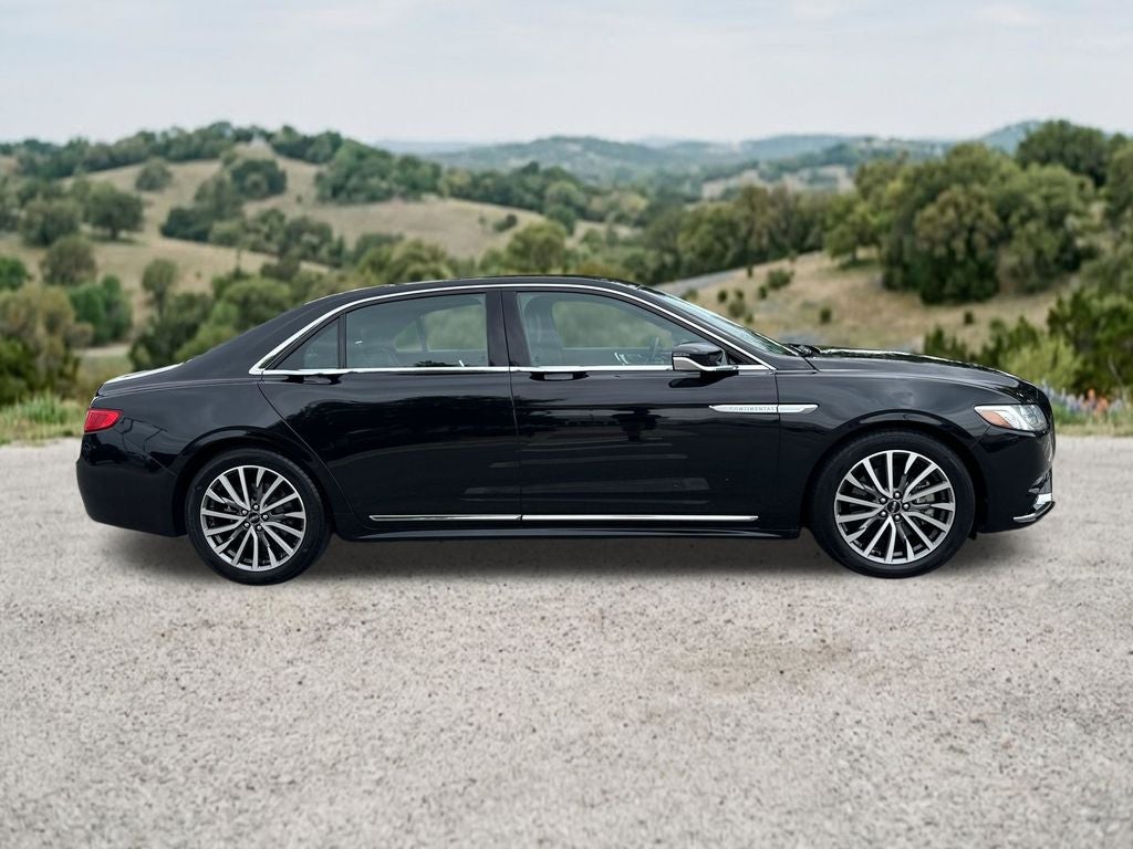 2019 Lincoln Continental Select