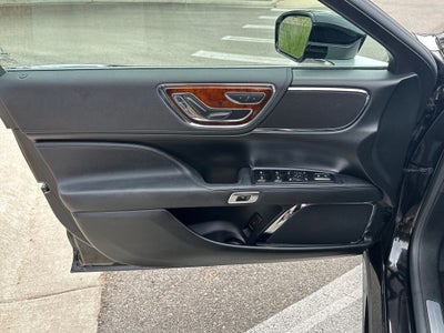 2019 Lincoln Continental Select