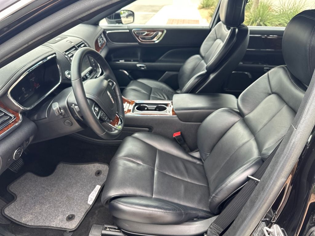 2019 Lincoln Continental Select