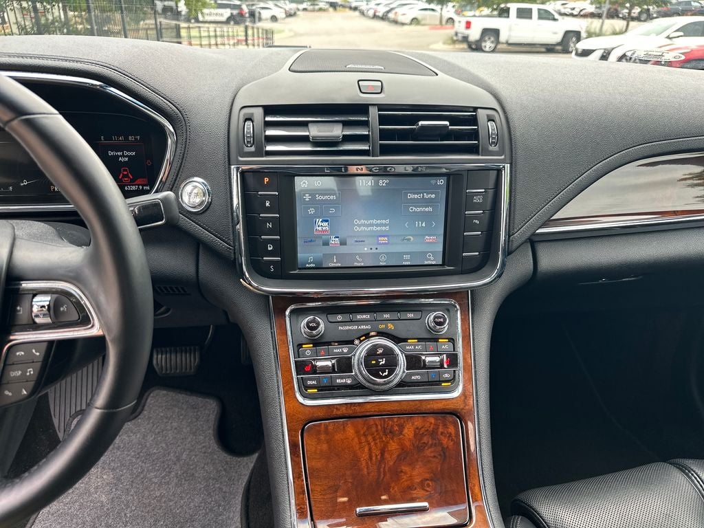 2019 Lincoln Continental Select