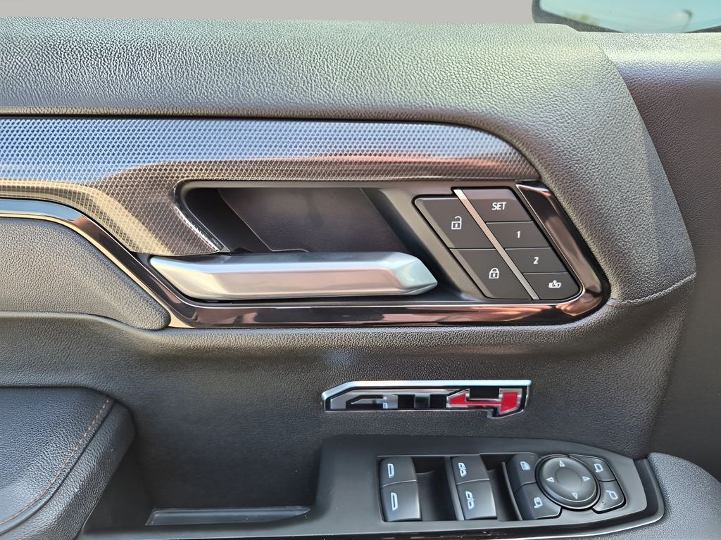 2025 GMC Sierra 1500 AT4