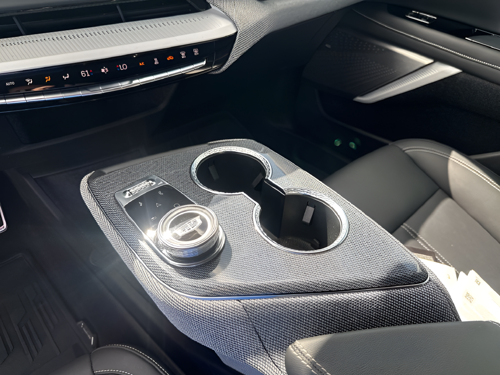2025 Cadillac OPTIQ Luxury