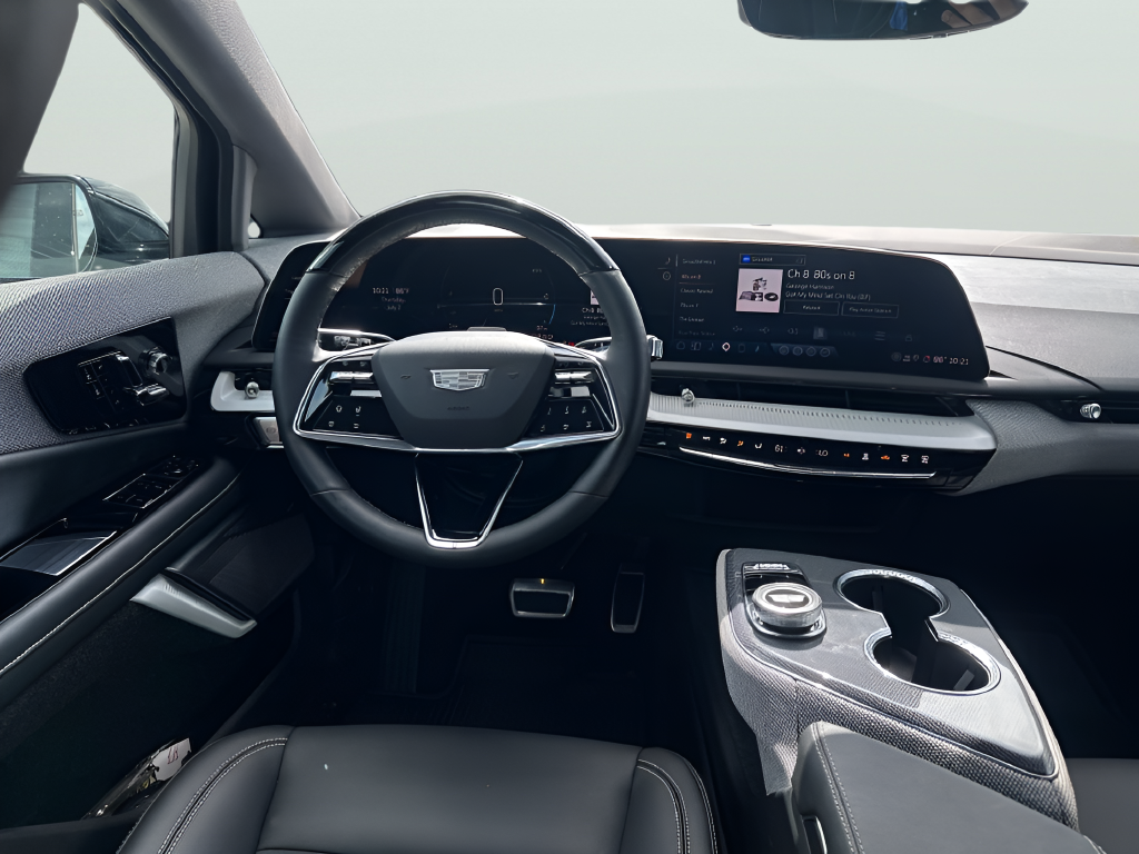 2025 Cadillac OPTIQ Luxury