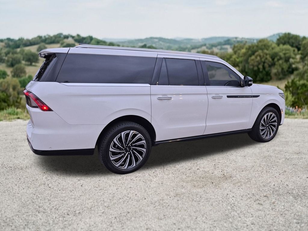 2025 Lincoln Navigator L Black Label