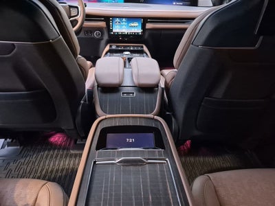 2025 Lincoln Navigator L Black Label
