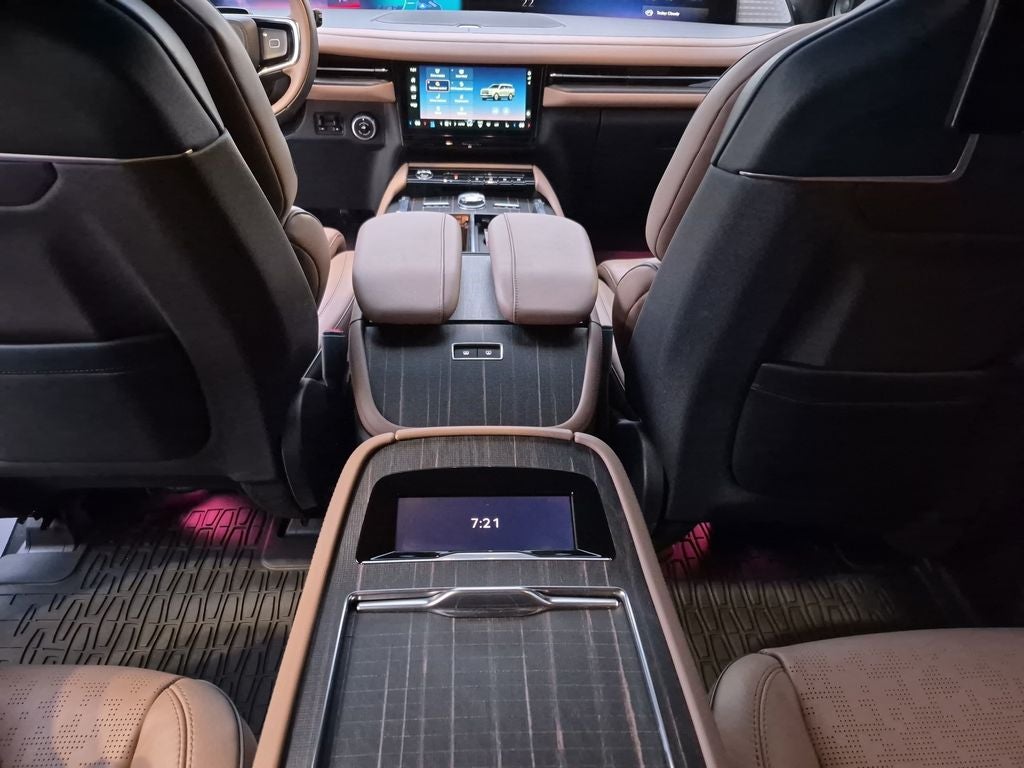 2025 Lincoln Navigator L Black Label