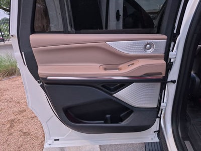 2025 Lincoln Navigator L Black Label