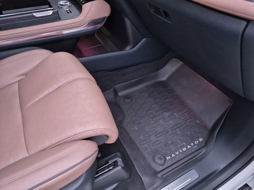 2025 Lincoln Navigator L Black Label