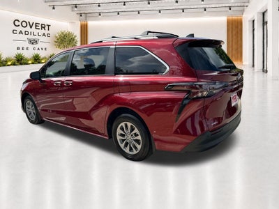 2025 Toyota Sienna XLE 8 Passenger