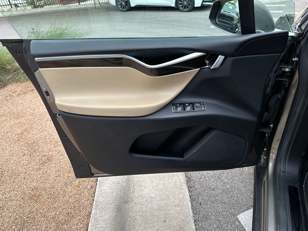2016 Tesla Model X 75D