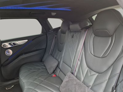 2025 BMW XM Base