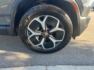2024 Rivian R1S Adventure Dual Motor Large Pack