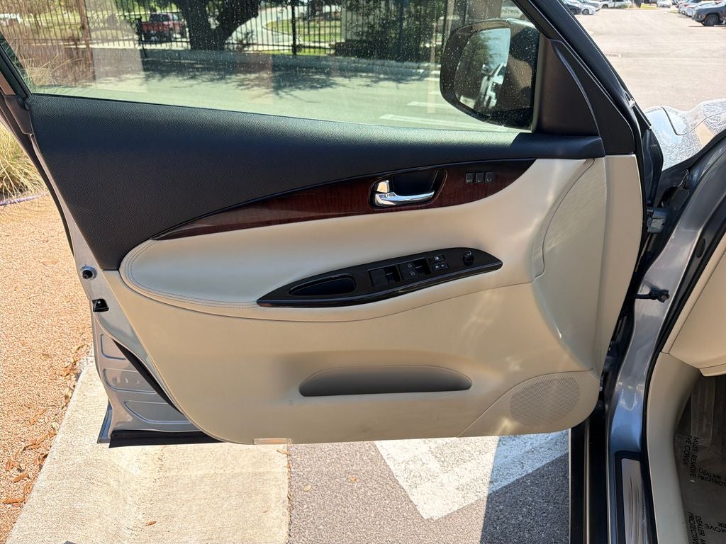 2017 INFINITI QX50 Base
