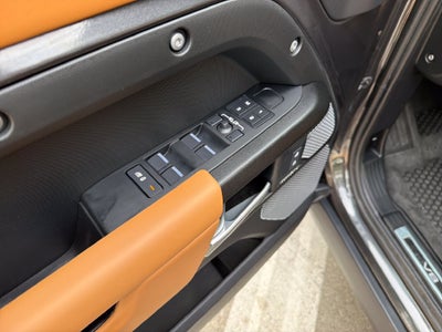 2024 Land Rover Defender 110 Carpathian Edition