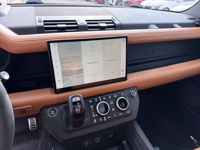 2024 Land Rover Defender 110 Carpathian Edition